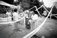 평안도에서 사람이 죽었을 때 극락 보내기 위한 일종의 진오귀굿인 평안도 다리굿 장면 썸네일 이미지