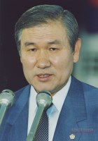 대통령 직선제 수용을 발표하는 노태우 민정당 대표 썸네일 이미지