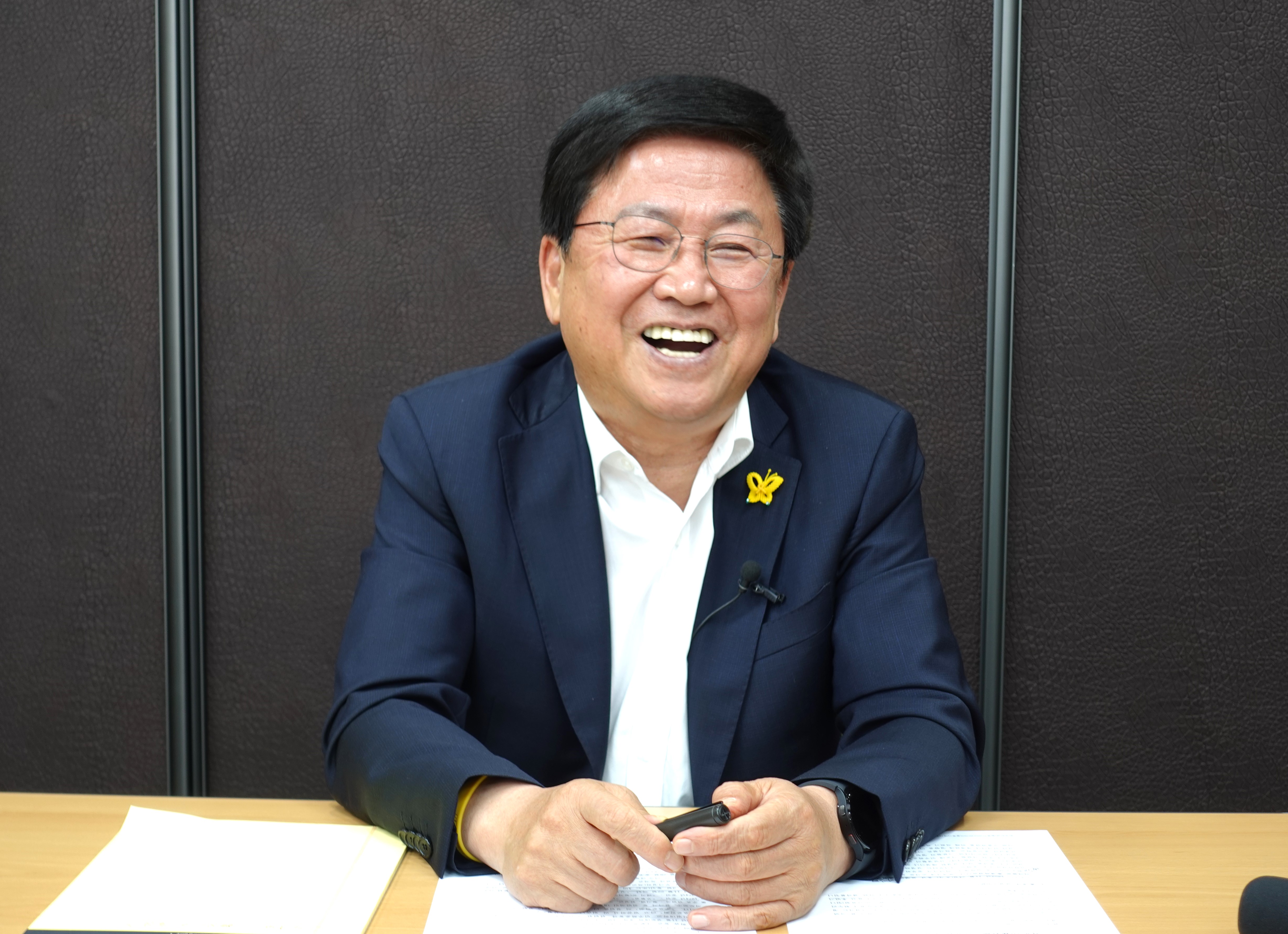 최교진 썸네일 이미지